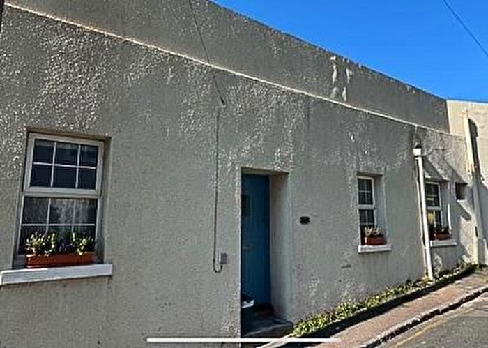 2 Bedroom Flat To Rent In Meadfoot Lane, Torquay, TQ1