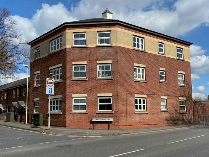 2 Bedroom Flat To Rent In Grove Court, Halesowen, B63