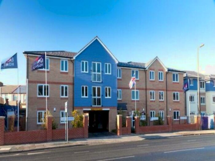 1 Bedroom Flat To Rent In Milton Road, Southsea, Hampshire, PO4