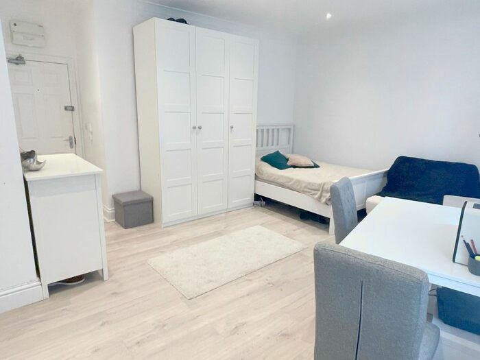 Studio To Rent In Lower Clapton Road, Hackney, E5