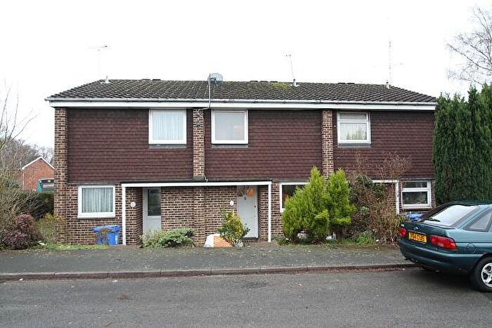 3 Bedroom Terraced House For Sale In Goldsworth Park, Woking, GU21