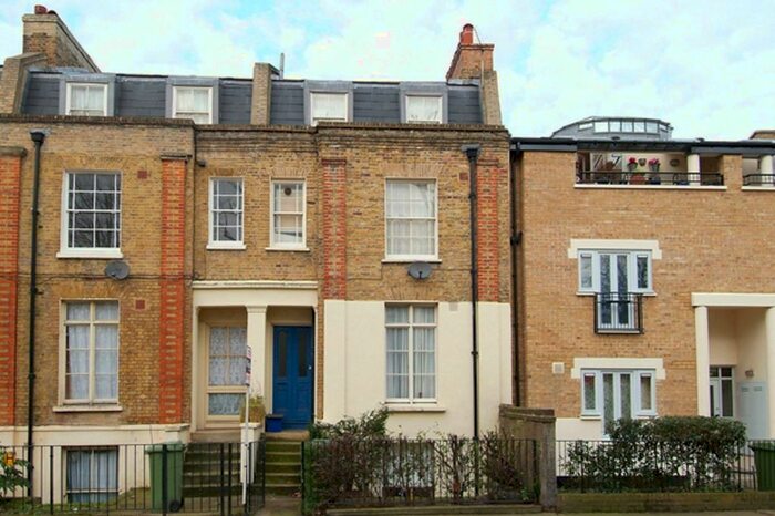2 Bedroom Flat To Rent In Grosvenor Terrace, London, SE5