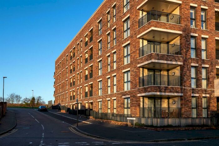 1 Bedroom Penthouse To Rent In Grange Road, London, E13