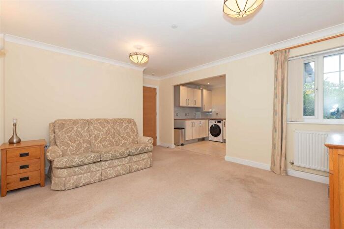 2 Bedroom Bungalow For Sale In Mill Road, Worthing, BN11