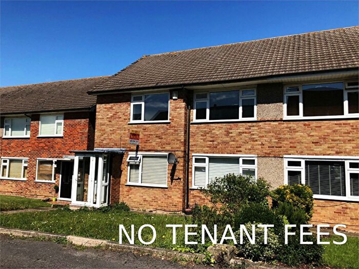 2 Bedroom Maisonette To Rent In Vernon Close, West Ewell, Epsom, KT19