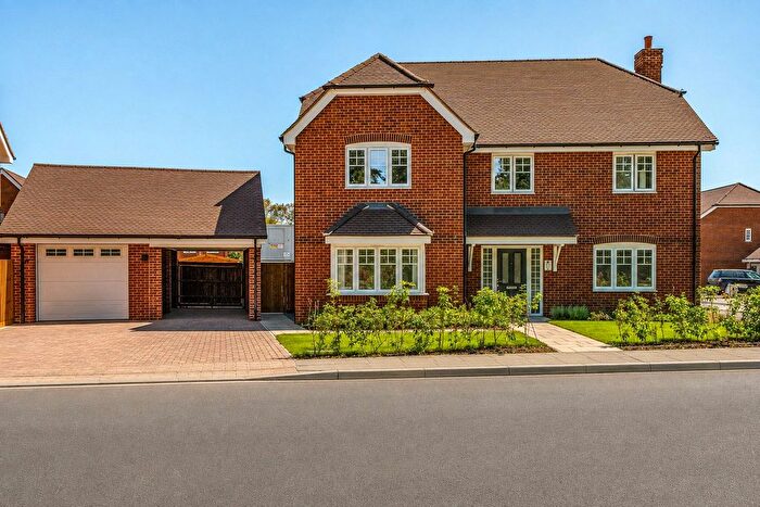 5 Bedroom Detached House For Sale In The Meadow, Trowes Lane, Swallowfield, RG7