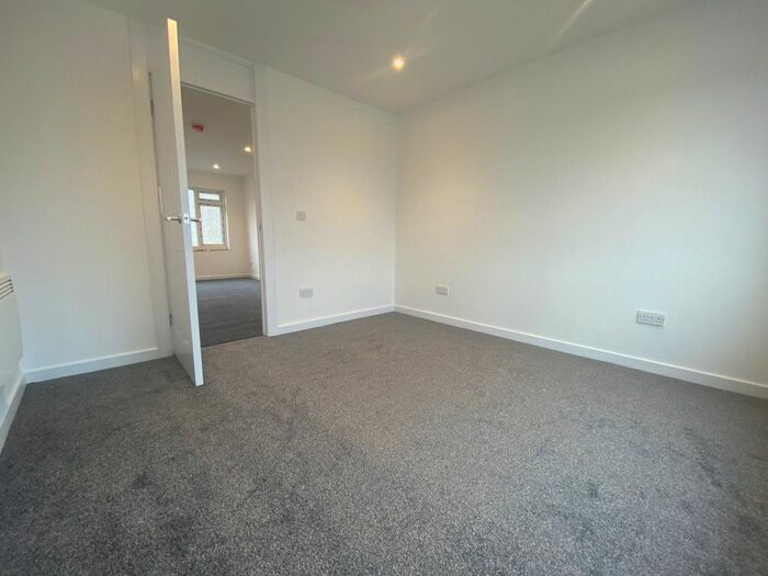 2 Bedroom Flat To Rent In Mullardoch Street, Summerston, Glasgow, G23