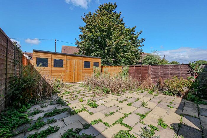 2 Bedroom Semi-Detached House For Sale In Flemming Avenue, Chalgrove, OX44