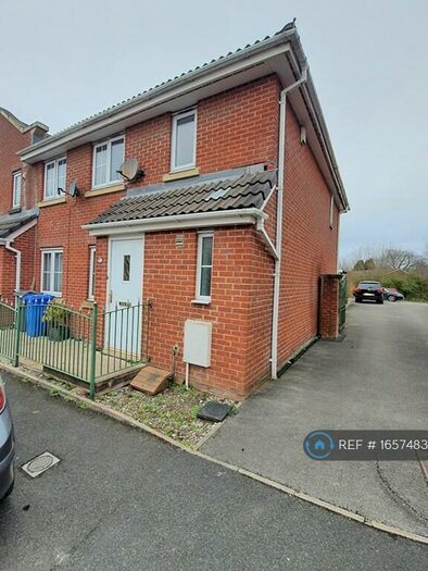 3 Bedroom End Of Terrace House To Rent In Yale Road, Manchester, M18
