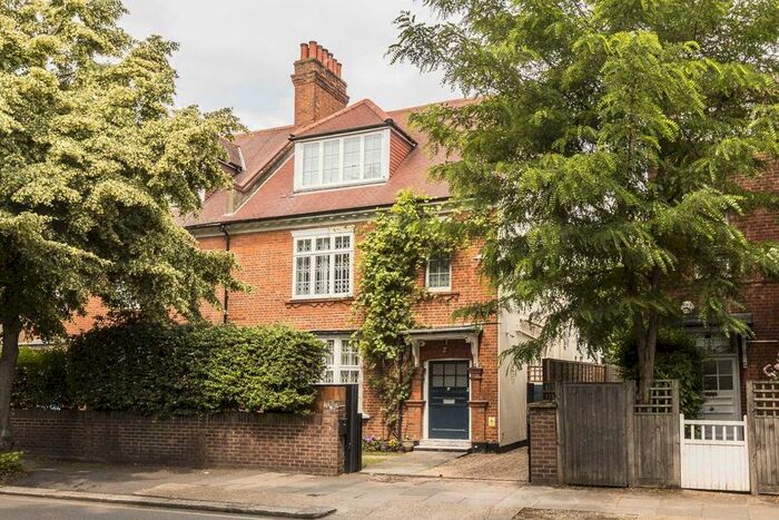 6 Bedroom Property To Rent In Bath Road, London, W4