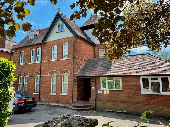 Studio To Rent In Boyn Hill Avenue, Maidenhead, SL6