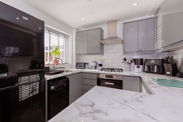 3 Bedroom Property For Sale In Bunces Close, Eton Wick, Windsor, SL4