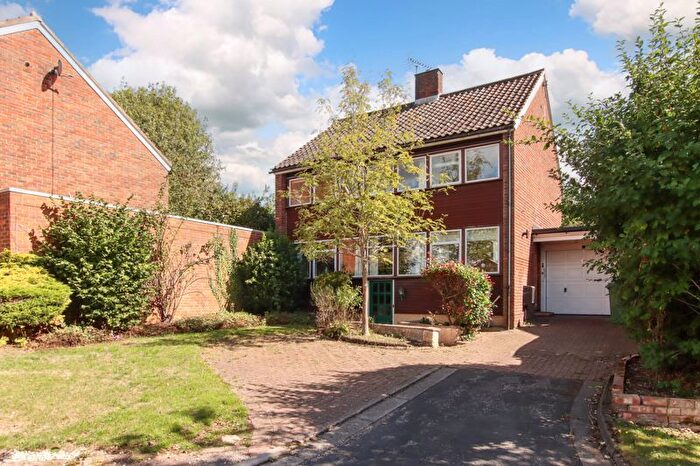 5 Bedroom Detached House For Sale In The Apple Orchard, Hemel Hempstead, HP2