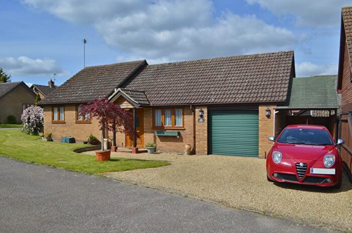 2 Bedroom Detached Bungalow For Sale In Street Farm Close, Bucklesham, IP10