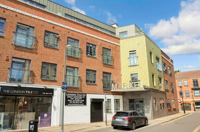 1 Bedroom Flat To Rent In Market Place, Brentford, TW8
