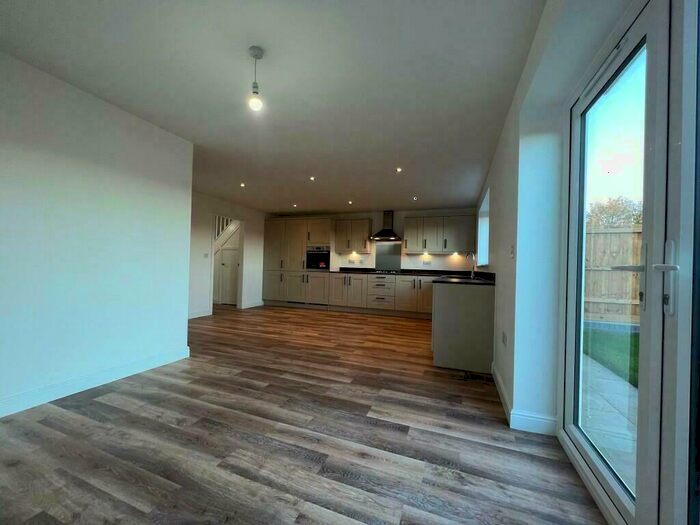 4 Bedroom Detached House For Sale In Perkins Lane, Calverton, Nottingham, NG14