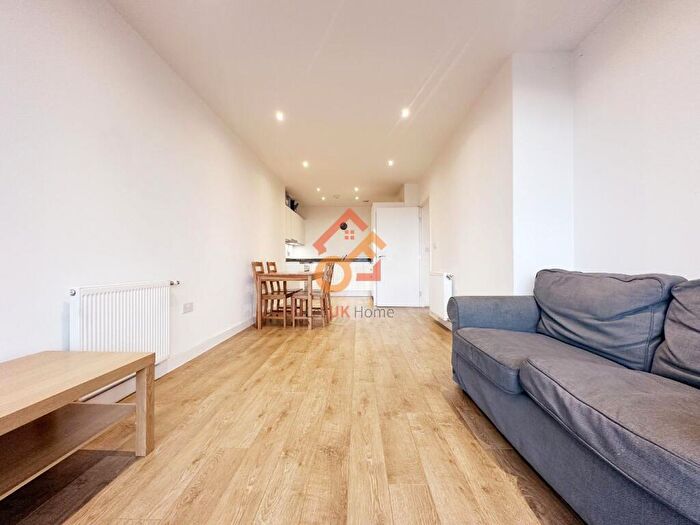 1 Bedroom Flat To Rent In Staith Court, Nicholson Square, London, E3