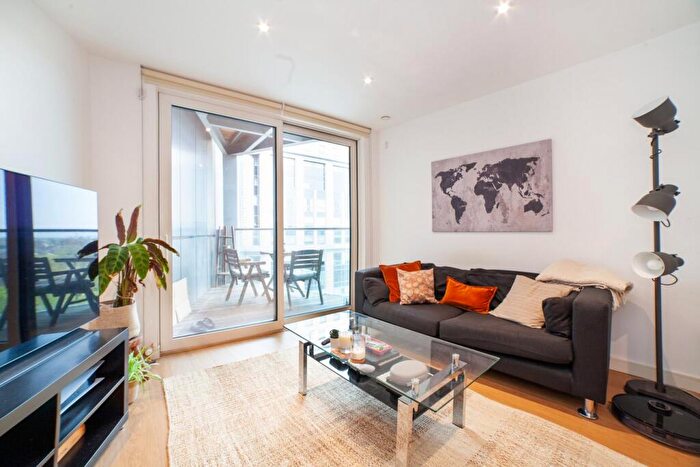 1 Bedroom Apartment For Sale In Saffron Central Square, Croydon, CR0