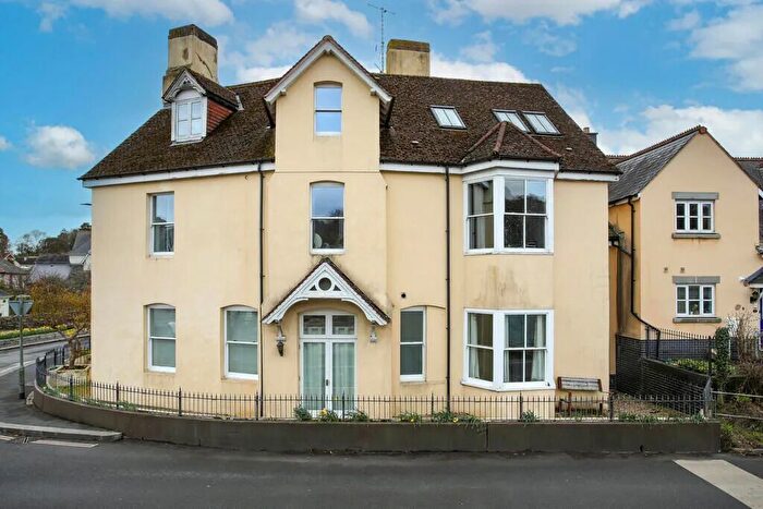 2 Bedroom Flat For Sale In Dartmoor Court, Bovey Tracey, Newton Abbot, Devon., TQ13