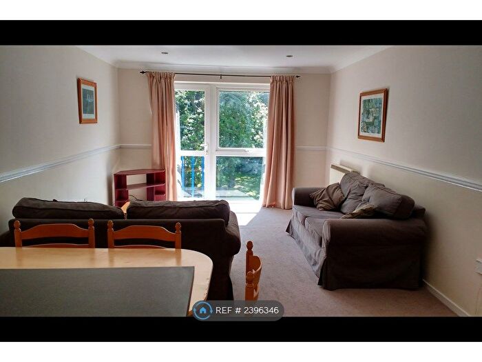 1 Bedroom Flat To Rent In Glenbuck Road, Surbiton, KT6