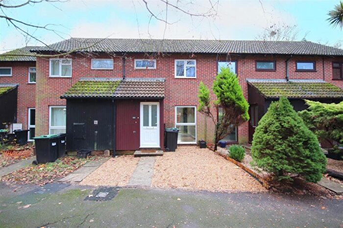 2 Bedroom Terraced House To Rent In Bankview, Lymington, SO41