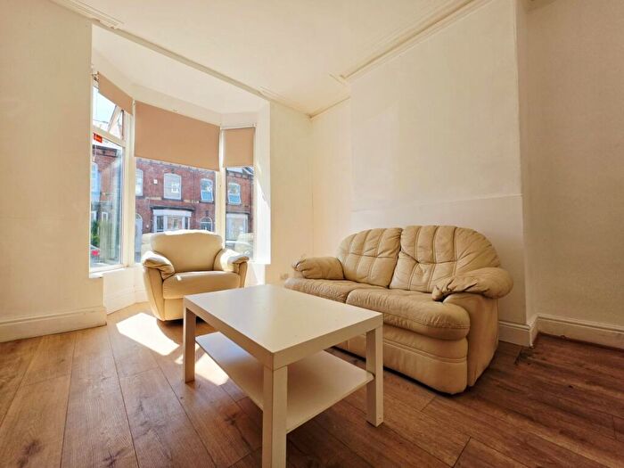 4 Bedroom Terraced House To Rent In Ashville Terrace, Burley, Leeds, LS6