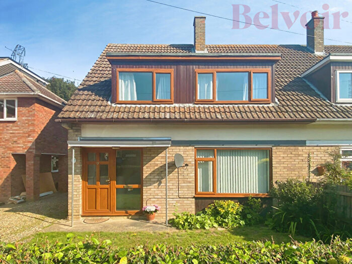 3 Bedroom Semi-Detached House To Rent In Northfield, Cambridge, CB3