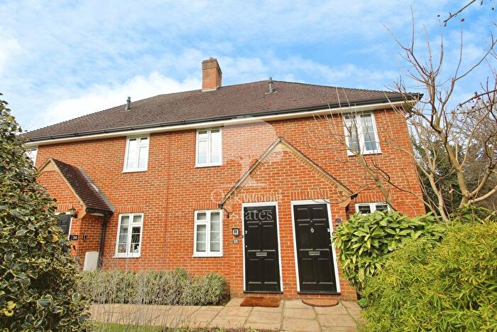 2 Bedroom Maisonette To Rent In Seven Hills Road, Iver, SL0