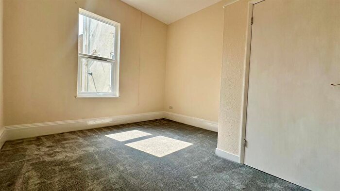1 Bedroom Flat To Rent In Ditchling Rise, Brighton, BN1