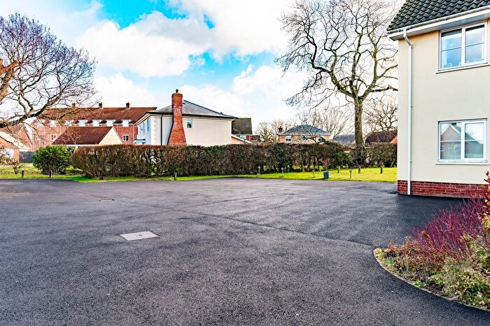 1 Bedroom Flat For Sale In Minnow Way, Mulbarton, Norwich, NR14