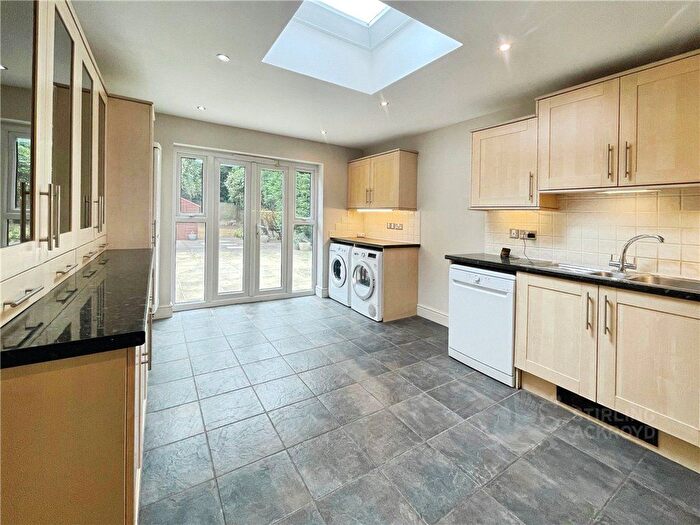 4 Bedroom Semi-Detached House To Rent In New Road, Ascot, SL5