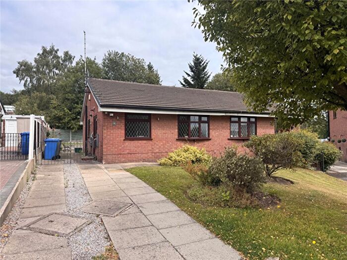2 Bedroom Bungalow To Rent In Daffodil Close, Rochdale, Greater Manchester, OL12