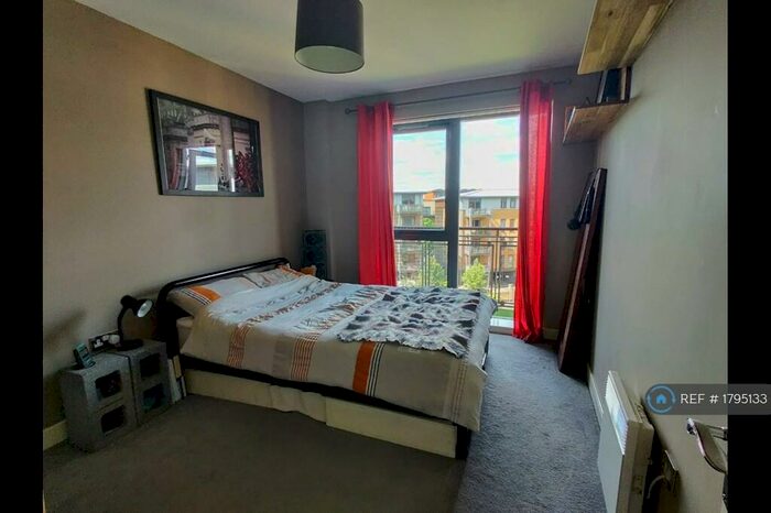 1 Bedroom Flat To Rent In Woodmill Road, London, E5
