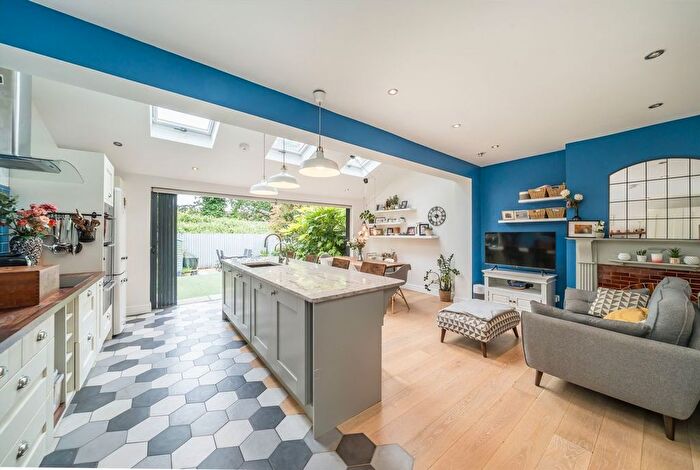4 Bedroom Terraced House For Sale In Ashbourne Road, Tooting, CR4