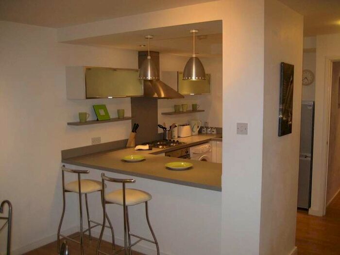 2 Bedroom Flat To Rent In View 146, Conway Street, , L5