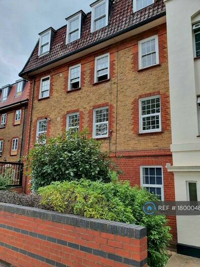 3 Bedroom Flat To Rent In Manor Road, London, E15
