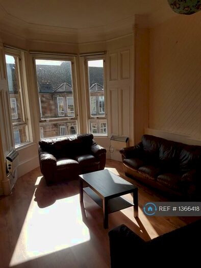4 Bedroom Flat To Rent In Roslea Drive, Glasgow, G31