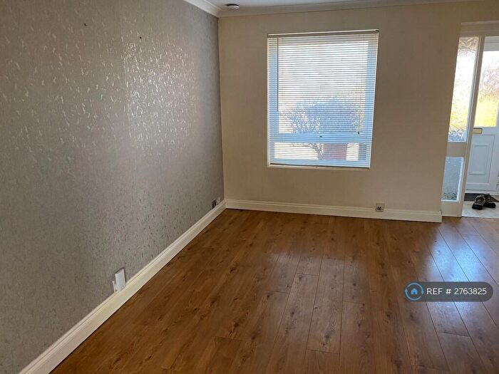 2 Bedroom Terraced House To Rent In Wedgewood Way, Reading, RG30