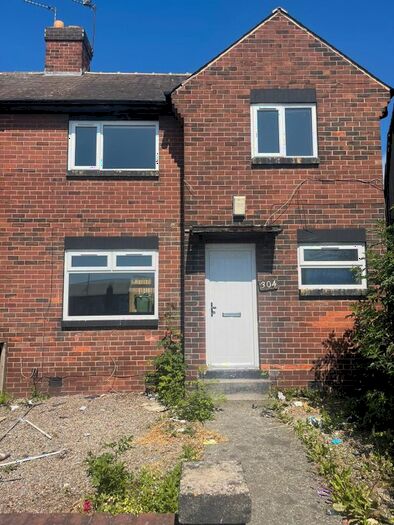 3 Bedroom Semi-Detached House To Rent In Dewsbury Road, Beeston, Leeds, LS11