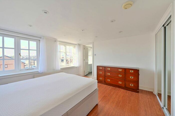 2 Bedroom Flat To Rent In Southey Road, Wimbledon, London, SW19