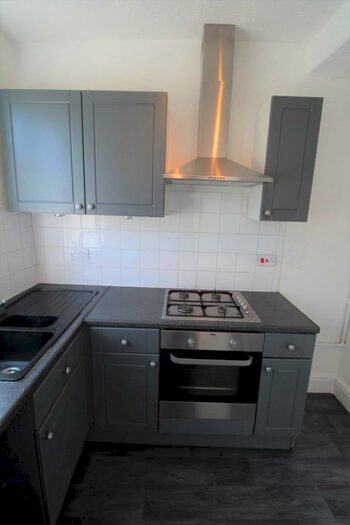 3 Bedroom Terraced House To Rent In Briardale Road, Birkenhead, CH42