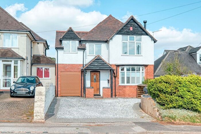 4 Bedroom Detached House For Sale In Stourbridge Road, Fairfield, B61