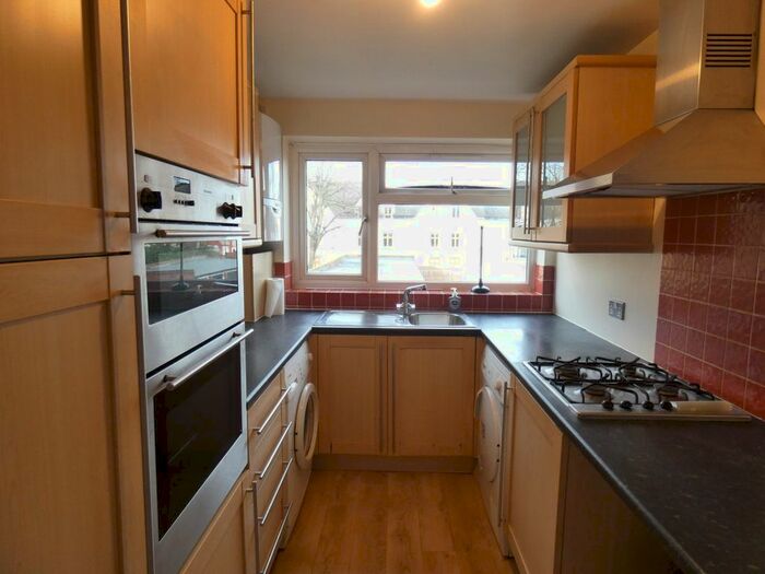 2 Bedroom Flat To Rent In Middleton Avenue, Greenford, UB6