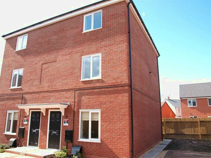 2 Bedroom Flat To Rent In Metcalfe Close, Burton-On-Trent, DE14
