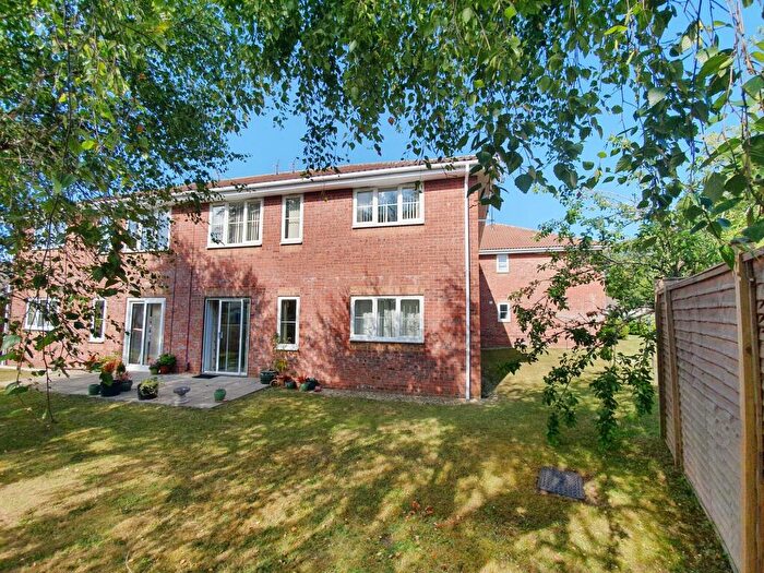 2 Bedroom Flat For Sale In Batten Court, Chipping Sodbury, BS37