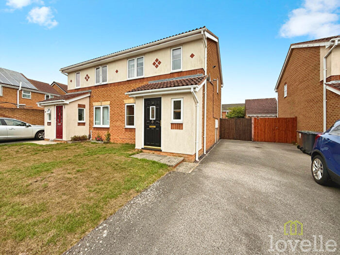 3 Bedroom Semi-Detached House For Sale In Icknield Close, Bracebridge Heath, LN4