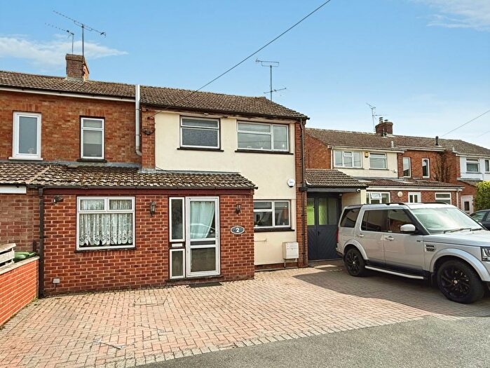 4 Bedroom Semi Detached House For Sale In Millend Lane, Eastington, Stonehouse, GL10