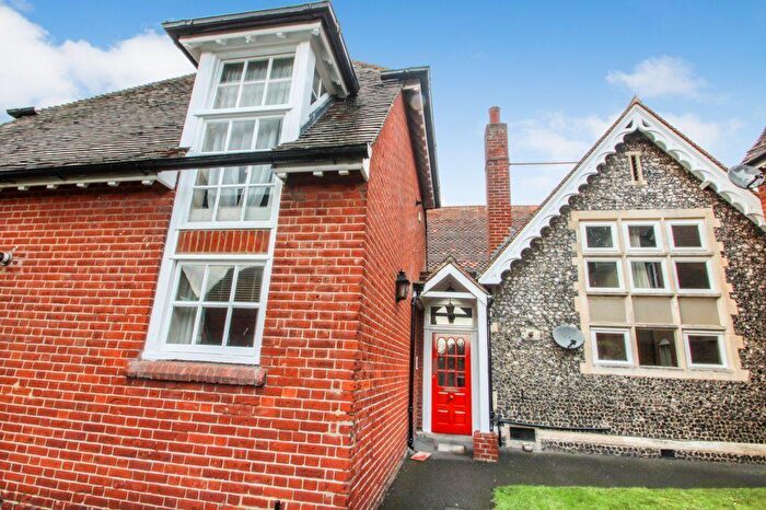 2 Bedroom Flat To Rent In London Road, Canterbury, Kent, CT2