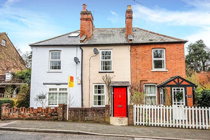 2 Bedroom Cottage To Rent In Sunningdale, Berkshire, SL5