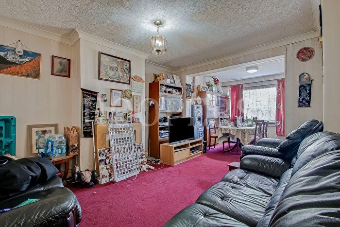 3 Bedroom Terraced House For Sale In Review Road, London, NW2